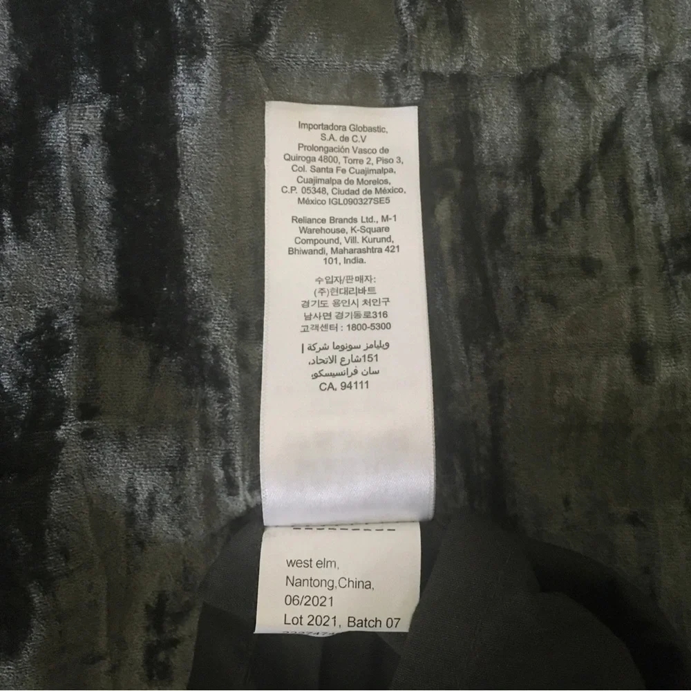 NWOT West Elm Crushed Velvet Accent Pillow Set in Deep Forest Green